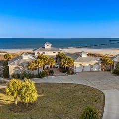 Alpha At The Point: Oceanfront, Private Pool & Hot Tub, Breathtaking Views