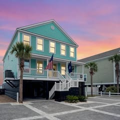 Salty Breeze: Luxury Oceanfront w/Private Pool, Hot Tub & Firepit