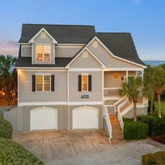 The Pinnacle: Oceanfront | Hot Tub | Game Room | Tiki Bar