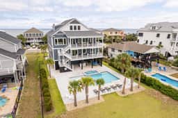 Life Is Grand: Luxury Escape with Pool & Hot Tub - Image 5