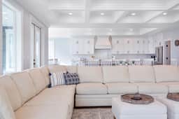 Life Is Grand: Luxury Escape with Pool & Hot Tub - Image 4