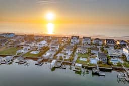 Palmettos & Sunshine: Oceanfront w/ Pool, Hot Tub, & Stunning Views - Image 2