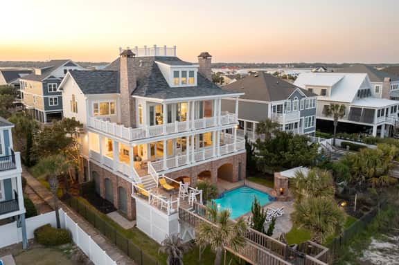Grey Goose: Oceanfront Escape, Backyard Oasis + Prime Location - Image 2