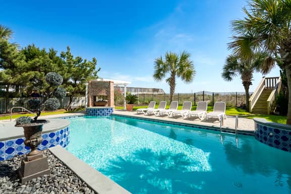 Grey Goose: Oceanfront Escape, Backyard Oasis + Prime Location - Image 4