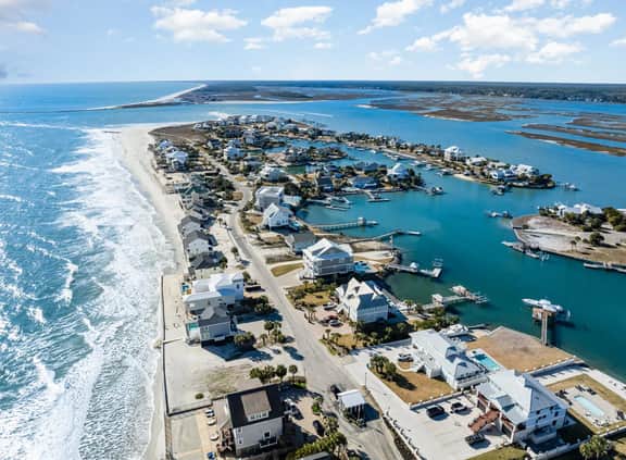 Salty Breeze: Luxury Oceanfront w/Private Pool, Hot Tub & Firepit - Image 2