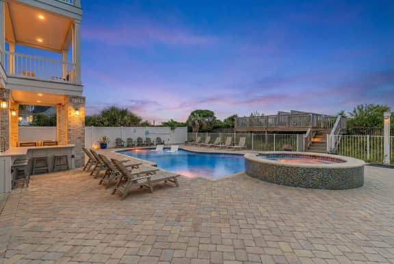 Anchor of the Soul: Oceanfront Luxury w/private pool & Amenities - Image 2