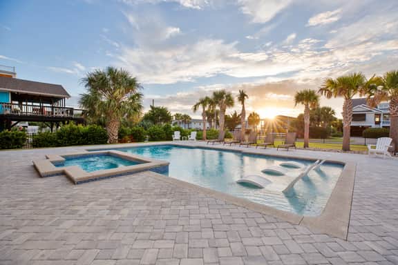 Life Is Grand: Luxury Escape with Pool & Hot Tub - Image 2
