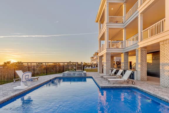 Freedom  Point: Oceanfront Luxury w/Pool, Game Room, Sauna & Cold Plung - Image 5