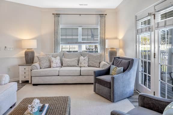 Azalea Shores: Private Pool & Steps to Beach - Image 5