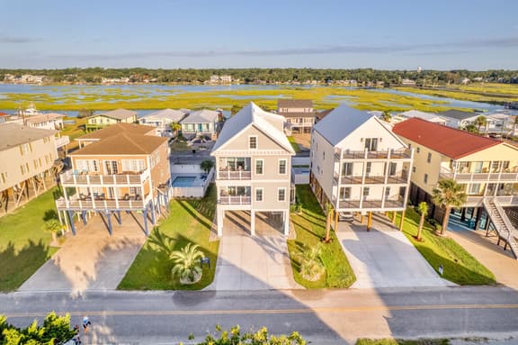 For Whom The Beach Tolls: New Coastal Retreat w/ Pool & Stunning Views - Image 1
